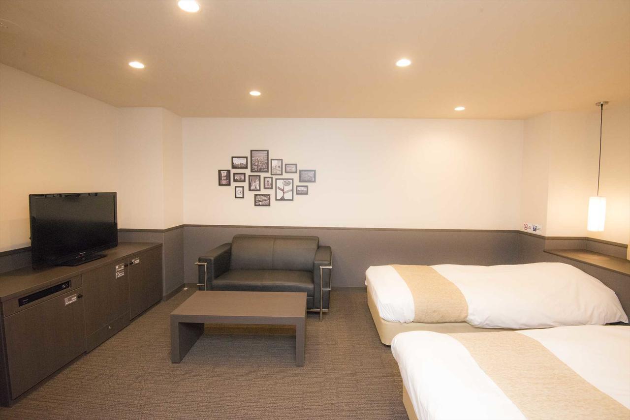 Hotel Double Funabashi Buitenkant foto